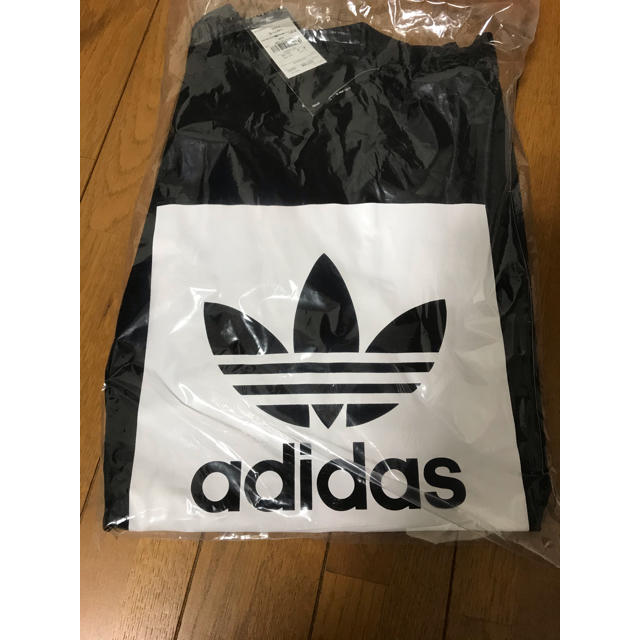 adidas(アディダス)のアディダス ロンT 白黒 Lサイズ メンズのトップス(Tシャツ/カットソー(七分/長袖))の商品写真