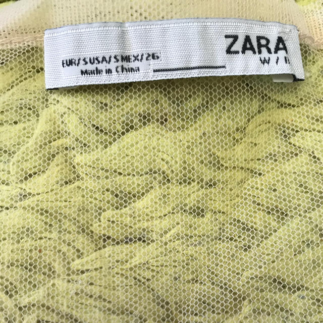 ZARA(ザラ)の未使用☆ザラ☆刺繍トップス レディースのトップス(カットソー(半袖/袖なし))の商品写真