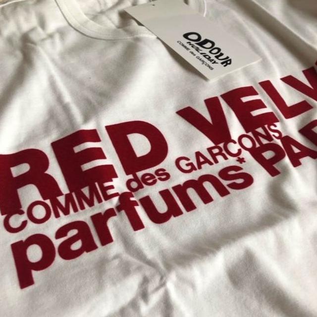 COMME des GARCONS(コムデギャルソン)の2019クリスマス企画 国内路面店限定復刻レッドベルベットXL新品未使用 メンズのトップス(Tシャツ/カットソー(半袖/袖なし))の商品写真