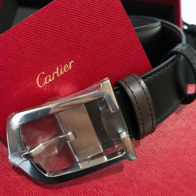 Cartier(カルティエ)のカルティエ　リバーシブルベルト　黒　茶　値下げ中 メンズのファッション小物(ベルト)の商品写真