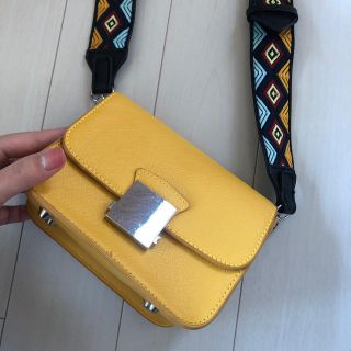 ザラ(ZARA)のZARA ミニショルダー　クラッチ　黄色(ショルダーバッグ)