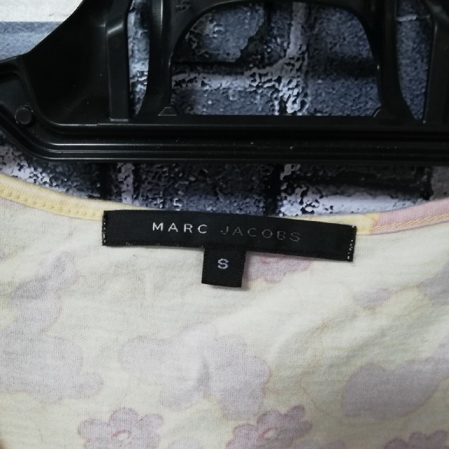 MARC JACOBS(マークジェイコブス)のMARC JACOBS マークジェイコブス花柄カットソー★激安早い者勝ち！ レディースのトップス(カットソー(半袖/袖なし))の商品写真