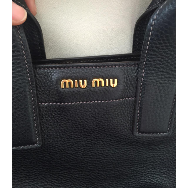 miumiu(ミュウミュウ)の大特価 美品 miumiuバッグ レディースのバッグ(トートバッグ)の商品写真