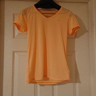 ナイキ(NIKE)のナイキ コーラルオレンジTシャツ(Tシャツ(半袖/袖なし))