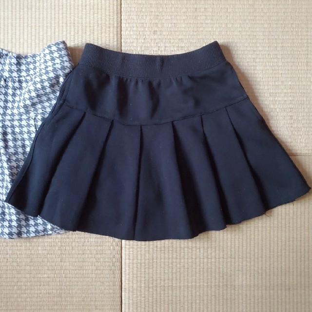 UNIQLO(ユニクロ)のUNIQLO　サイズ120（kids M）ミニスカート　２点セット キッズ/ベビー/マタニティのキッズ服女の子用(90cm~)(スカート)の商品写真