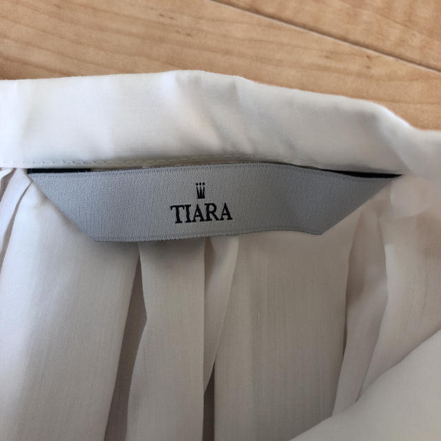 tiara(ティアラ)のTIARA  ティアラ  フレアスカート レディースのスカート(ひざ丈スカート)の商品写真