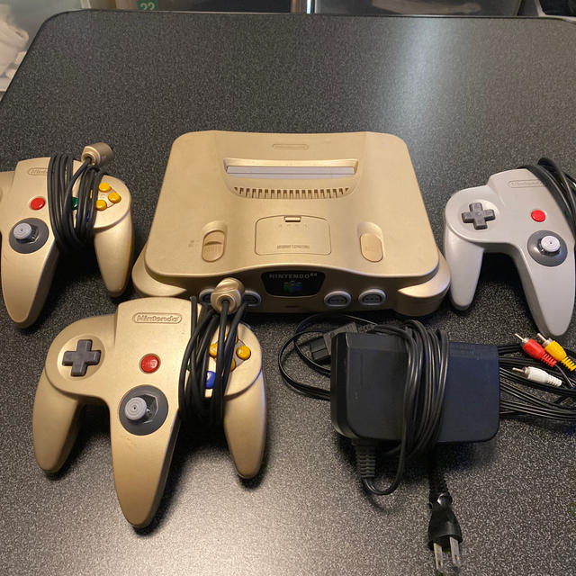 NINTENDO 64(ニンテンドウ64)のニンテンドー64 エンタメ/ホビーのゲームソフト/ゲーム機本体(家庭用ゲーム機本体)の商品写真