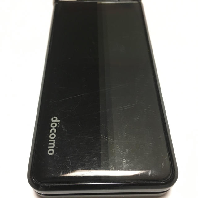 NTTdocomo(エヌティティドコモ)のdocomo P-01F ガラケー　(43) スマホ/家電/カメラのスマートフォン/携帯電話(携帯電話本体)の商品写真