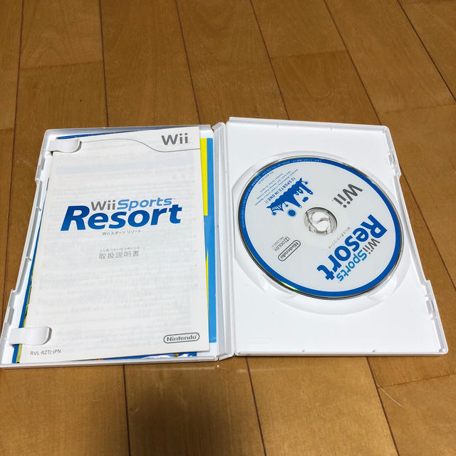 Wii(ウィー)のWii リゾート　Wii スポーツリゾート エンタメ/ホビーのゲームソフト/ゲーム機本体(家庭用ゲームソフト)の商品写真