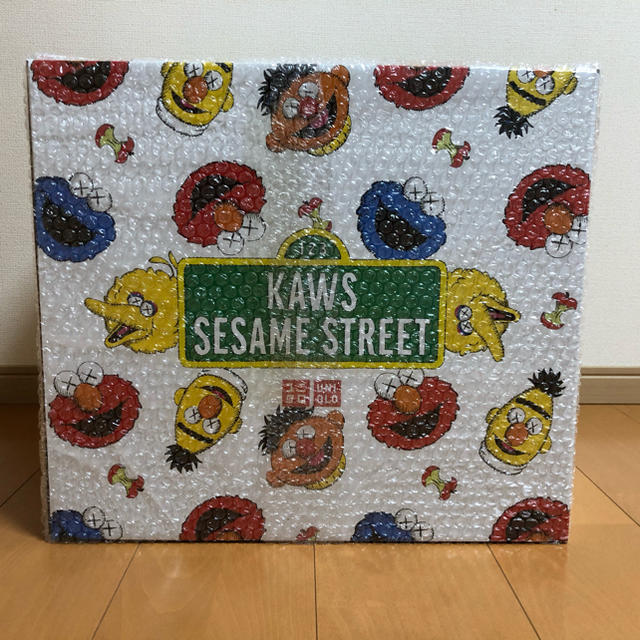 SESAME STREET(セサミストリート)の新品 UNIQLO × KAWS セサミストリートコンプリートボックス エンタメ/ホビーのおもちゃ/ぬいぐるみ(ぬいぐるみ)の商品写真