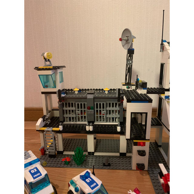 Lego(レゴ)のLEGO CITY 警察署シリーズ　7744 キッズ/ベビー/マタニティのおもちゃ(積み木/ブロック)の商品写真