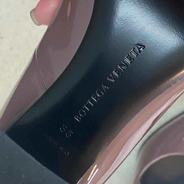 Bottega Veneta(ボッテガヴェネタ)のBOTTEGA VENETA パンプス　レディース　新品 レディースの靴/シューズ(ハイヒール/パンプス)の商品写真