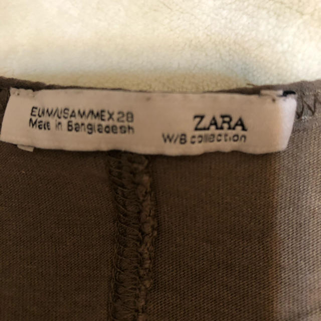 ZARA(ザラ)のZARA Vネックカーキ長袖トップス レディースのトップス(カットソー(長袖/七分))の商品写真