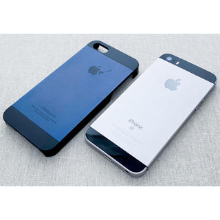 アップル(Apple)のSIMフリー iPhoneSE スペースグレイ motomoケース Apple (スマートフォン本体)