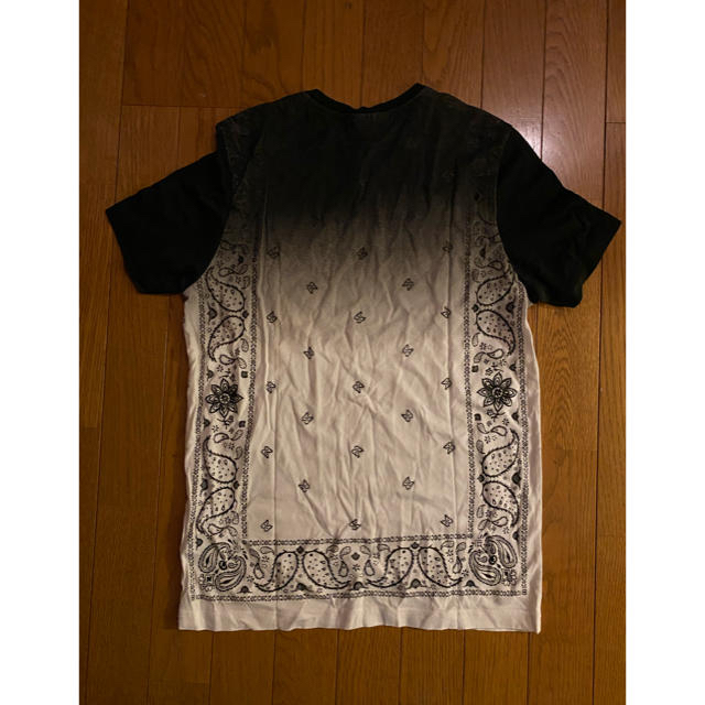 GIVENCHY(ジバンシィ)のキム様専用GIVENCHY バンダナ グラデーション Tシャツ ペイズリー メンズのトップス(Tシャツ/カットソー(半袖/袖なし))の商品写真