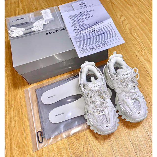 再値下げ☆大手USEDショップ納品書付属 BALENCIAGA TRACK 42