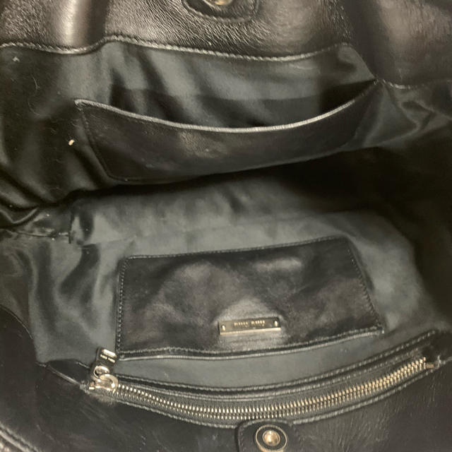 miumiu(ミュウミュウ)のミュウミュウ　ナッパクリスタル　ブラック レディースのバッグ(ハンドバッグ)の商品写真