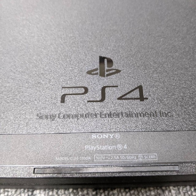 PlayStation4(プレイステーション4)のPS4本体 CUH-1100A 値引き可 エンタメ/ホビーのゲームソフト/ゲーム機本体(家庭用ゲーム機本体)の商品写真