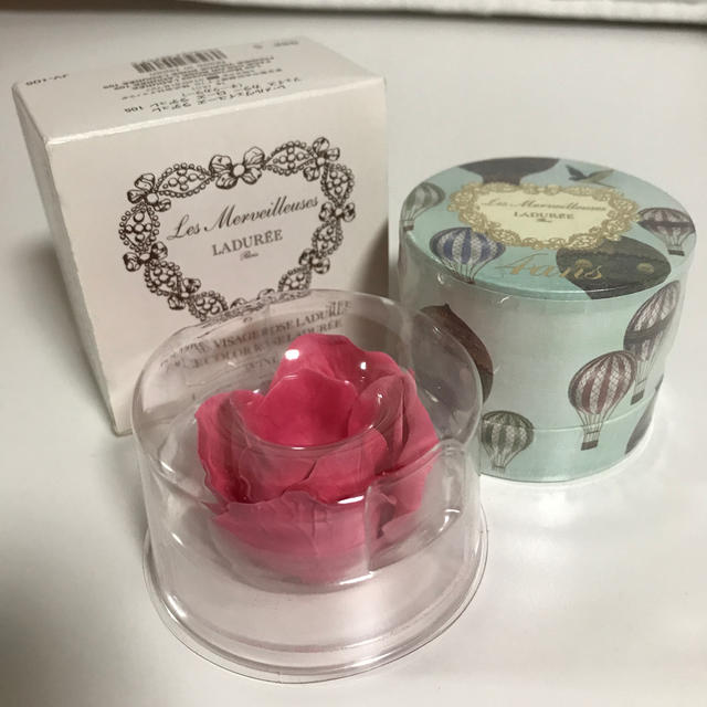 Les Merveilleuses LADUREE(レメルヴェイユーズラデュレ)のラデュレ　フェイスカラー　ローズラデュレ105 コスメ/美容のベースメイク/化粧品(チーク)の商品写真