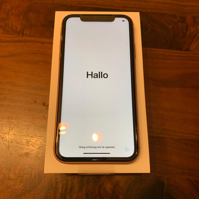 SIMフリー　docomo  iPhone  XR256GB コーラルピンク