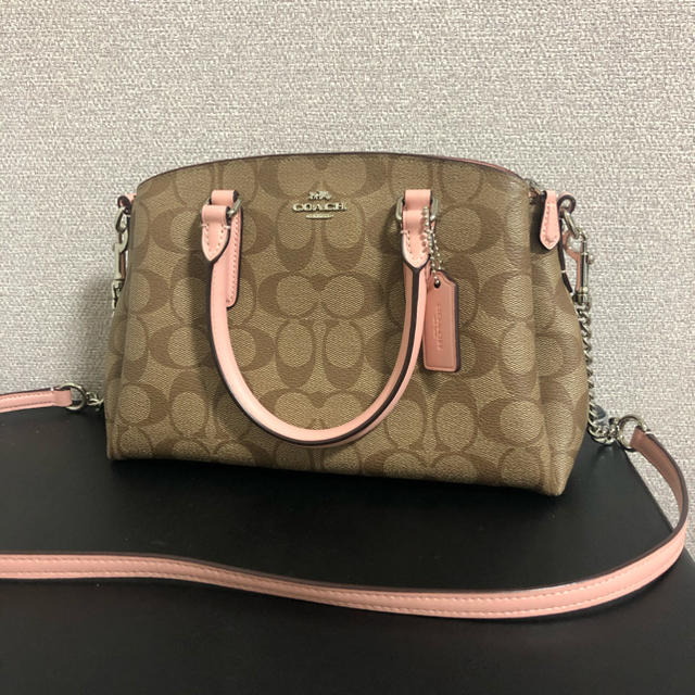 COACH(コーチ)の専用出品　コーチ　ショルダー レディースのバッグ(ショルダーバッグ)の商品写真