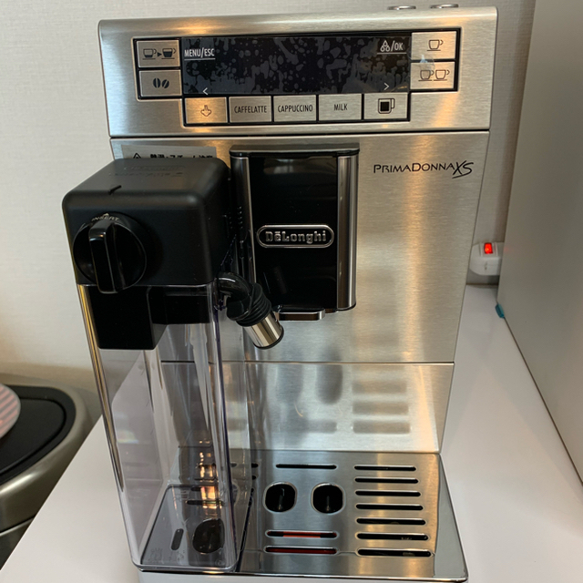 DeLonghi(デロンギ)のデロンギ　プリマドンナ XS delonghi スマホ/家電/カメラの調理家電(エスプレッソマシン)の商品写真