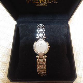 フェンディ(FENDI)のフェンディ　腕時計(腕時計)