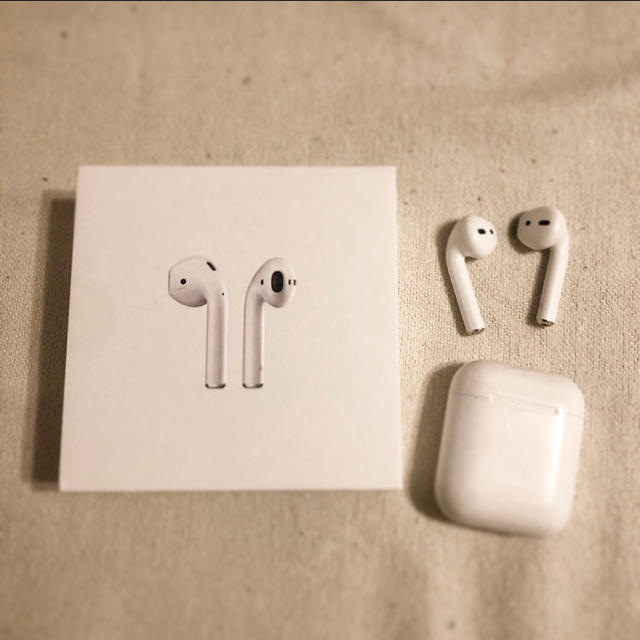 Apple AirPods 正規品