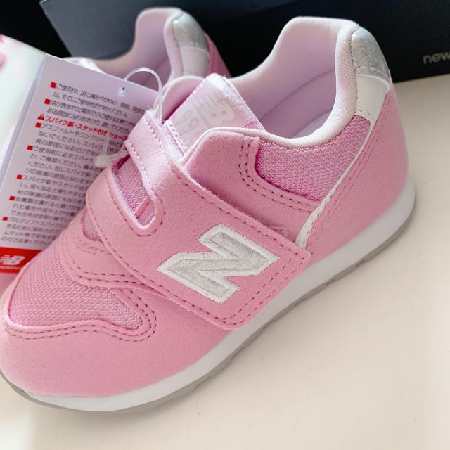 New Balance(ニューバランス)の16.0 新品 ニューバランス スニーカー 996 ローズ ピンク キッズ キッズ/ベビー/マタニティのキッズ靴/シューズ(15cm~)(スニーカー)の商品写真