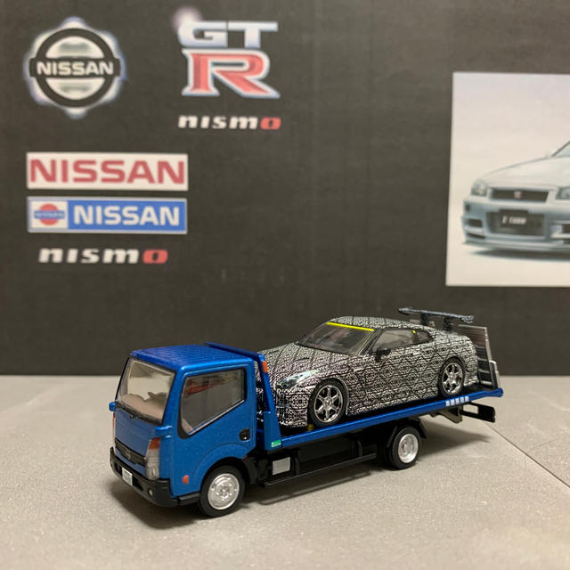 ★トミカリミテッド　日産アトラス　セフテーローダ未使用、新品