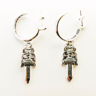 クロムハーツ(Chrome Hearts)のc型 フープピアス シルバー925 チャーム付き 両耳 男女兼用 インポート品(ピアス(両耳用))