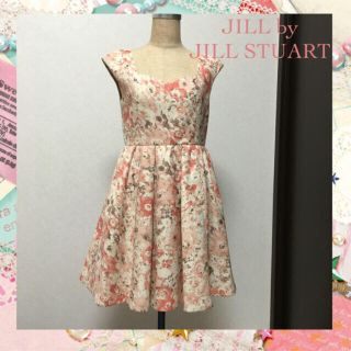 ジルバイジルスチュアート(JILL by JILLSTUART)のジルバイジル♡新品ポンチングフラワーOP(ミニワンピース)