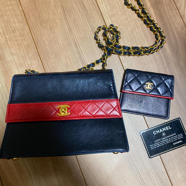 値引 CHANEL - シャネル 台形 バイカラー バッグ ヴィンテージ ショルダーバッグ 値引 CHANEL - シャネル 台形 バイカラー バッグ ヴィンテージ ショルダーバッグ