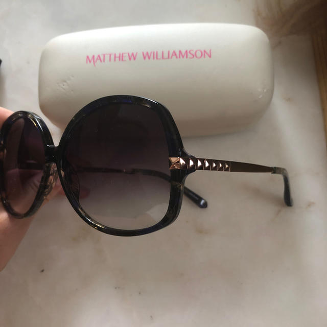 Matthew Williamson(マテューウィリアムソン)のMATTHEW WILLIAMSON サングラス レディースのファッション小物(サングラス/メガネ)の商品写真