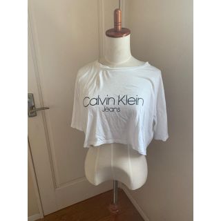 カルバンクライン(Calvin Klein)のカルバンクラインのショート丈トップス♪(カットソー(半袖/袖なし))