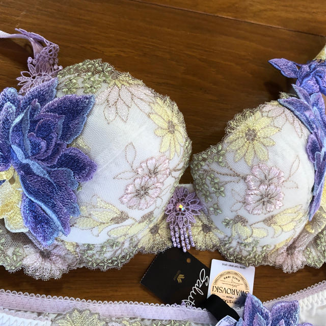 ワコールサルート 秋の七草 C75&L IV | www.carmenundmelanie.at