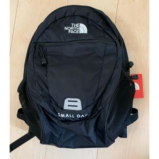 ザノースフェイス(THE NORTH FACE)のノースフェイス　スモールデイ　ブラック　キッズ　リュック (リュックサック)