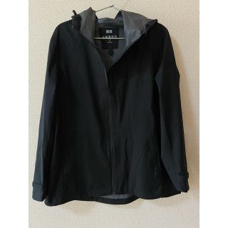 ユニクロ(UNIQLO)のユニクロ　ウインドブレーカー　新中古(ナイロンジャケット)