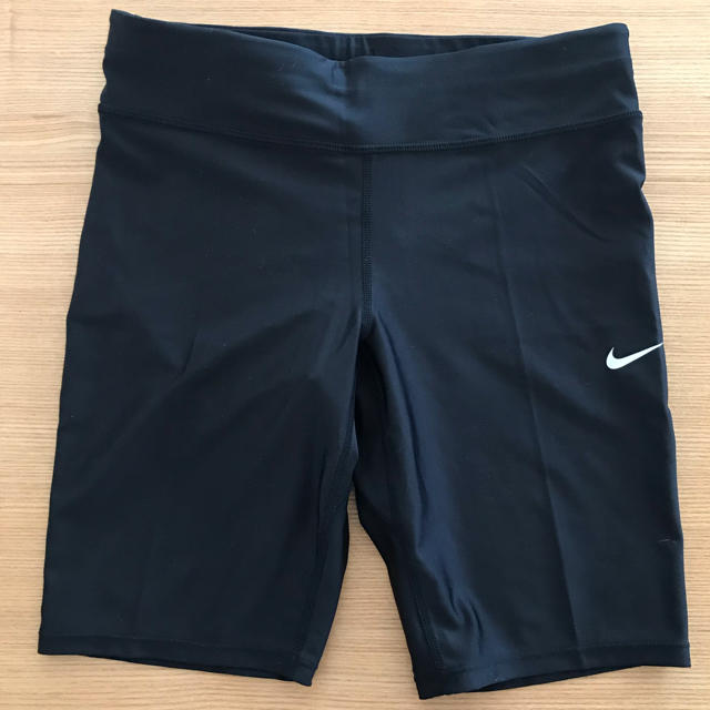 NIKE(ナイキ)のHana様専用【新品】NIKEスイムウエア・水着・上下セット レディースの水着/浴衣(水着)の商品写真