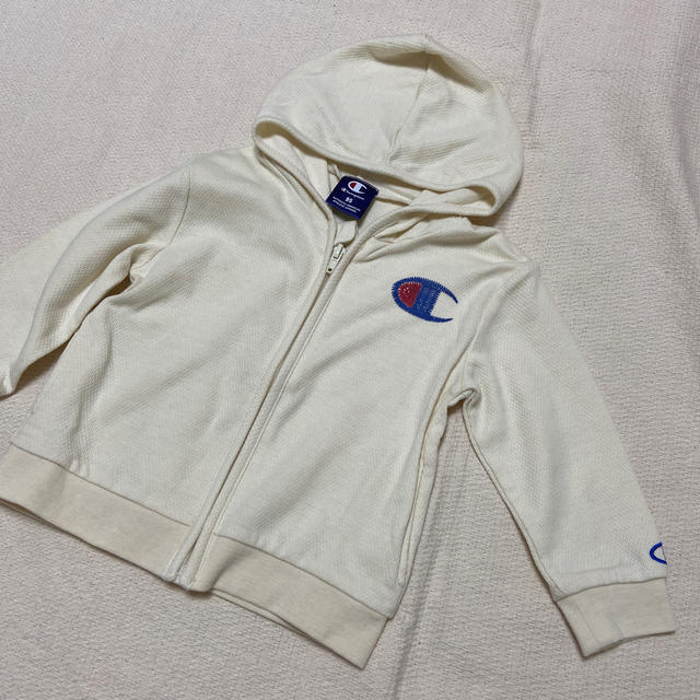 Champion(チャンピオン)の【未使用】チャンピオンメッシュパーカー キッズ/ベビー/マタニティのキッズ服男の子用(90cm~)(ジャケット/上着)の商品写真