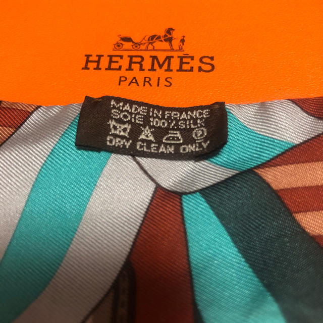 Hermes(エルメス)の美品　エルメス  ツイリー レディースのファッション小物(バンダナ/スカーフ)の商品写真