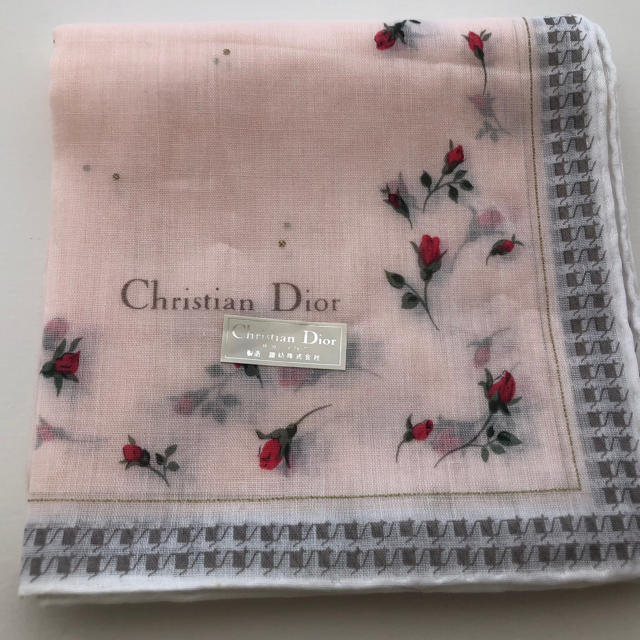 Christian Dior(クリスチャンディオール)の新品　クリスチャンディオール　ハンカチ レディースのファッション小物(ハンカチ)の商品写真