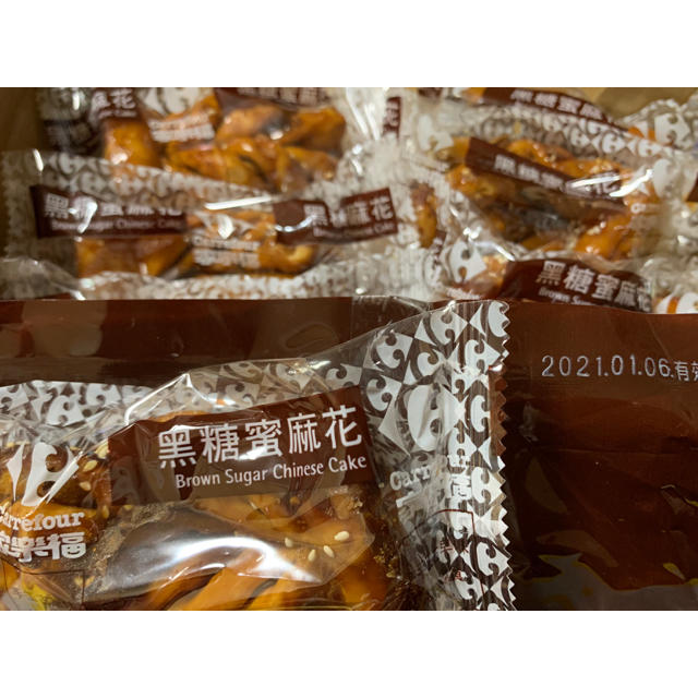 【台湾お菓子】黑糖/蜂蜜蜜麻花　2種類×4袋食べ比べお試しセット 食品/飲料/酒の食品(菓子/デザート)の商品写真