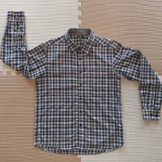 モンベル(mont bell)のWIC.　ライトシングルポケットロングスリーブシャツ Mサイズmen's(登山用品)