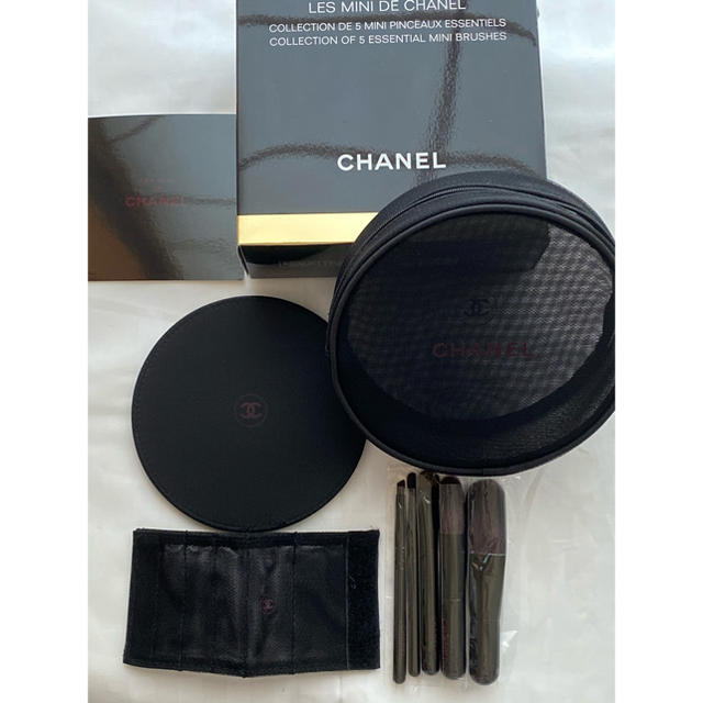 CHANEL(シャネル)のCHANEL シャネル ブラシセット ポーチ ミラー コスメ/美容のキット/セット(コフレ/メイクアップセット)の商品写真