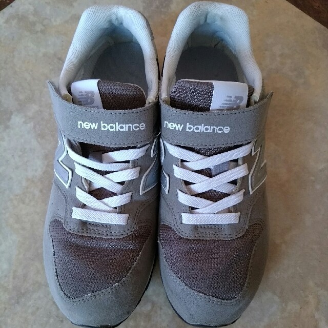 New Balance(ニューバランス)のnew balance 子供靴 キッズ/ベビー/マタニティのキッズ靴/シューズ(15cm~)(スニーカー)の商品写真
