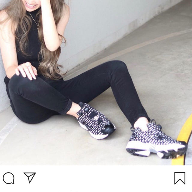 Reebok(リーボック)のReebok リーボックインスタポンプフューリー  25.5 レディースの靴/シューズ(スニーカー)の商品写真