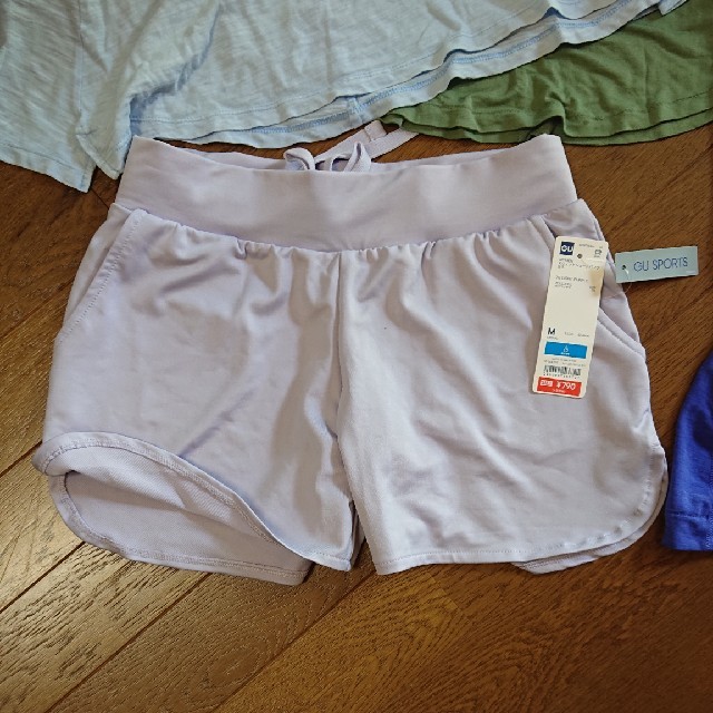 GAP(ギャップ)のGAP ノースリーブ Tシャツ ショートパンツ 5点セット レディースのトップス(Tシャツ(半袖/袖なし))の商品写真