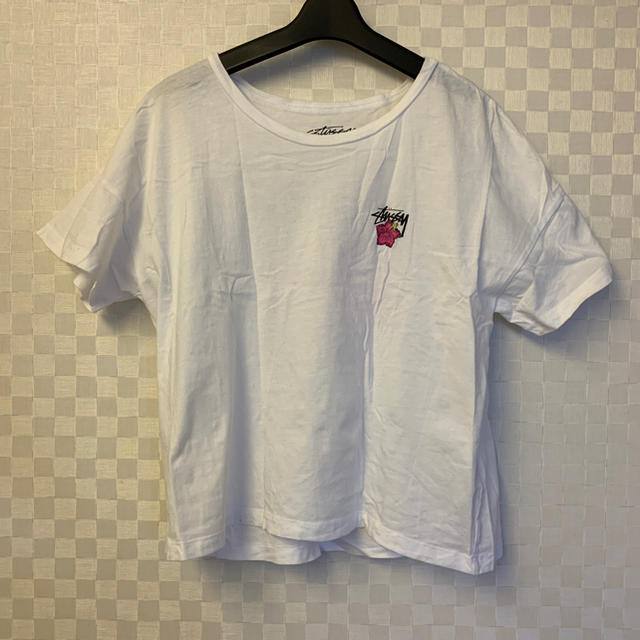 STUSSY(ステューシー)のSTUSSY Tシャツ 白 ハイビスカス レディースのトップス(Tシャツ(半袖/袖なし))の商品写真