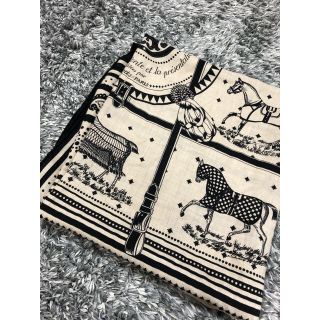 エルメス(Hermes)の６月末までの出品です♡エルメス♡最新作カシシル♡完売品(ストール/パシュミナ)